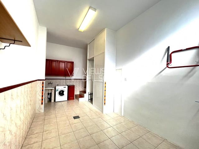 Casa de 4 habitaciones en Vélez-Málaga en alquiler con garaje - 1.500 € (Ref: 9667113)