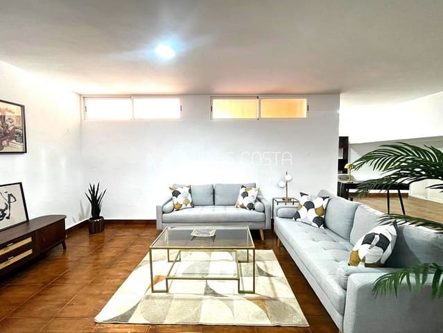 Casa de 4 habitaciones en Vélez-Málaga en alquiler con garaje - 1.500 € (Ref: 9667113)