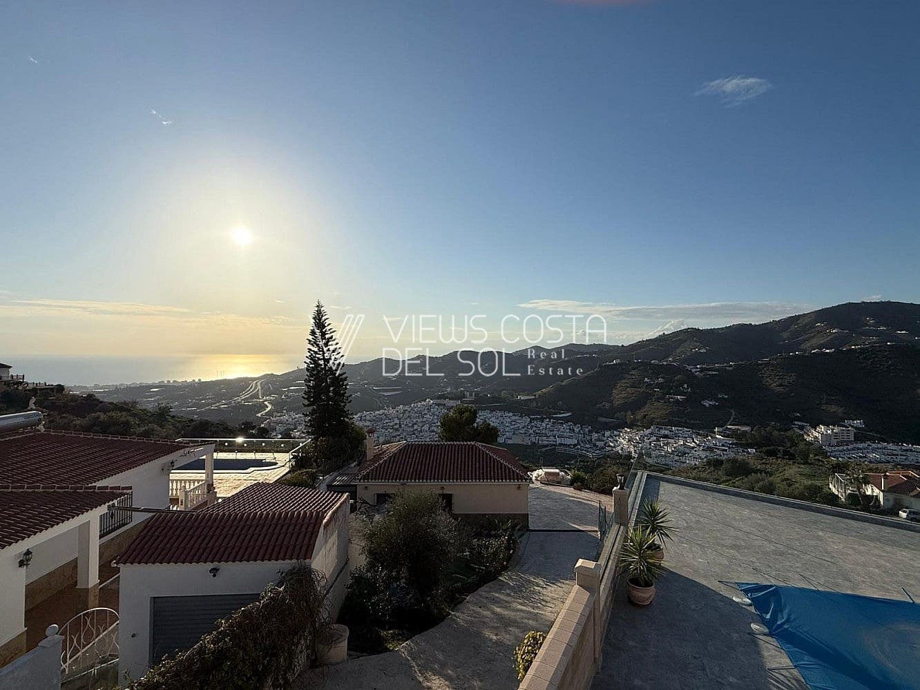 Villa/Maison de 3 chambres à louer à Torrox - 2 200 € (Ref: 9667114)