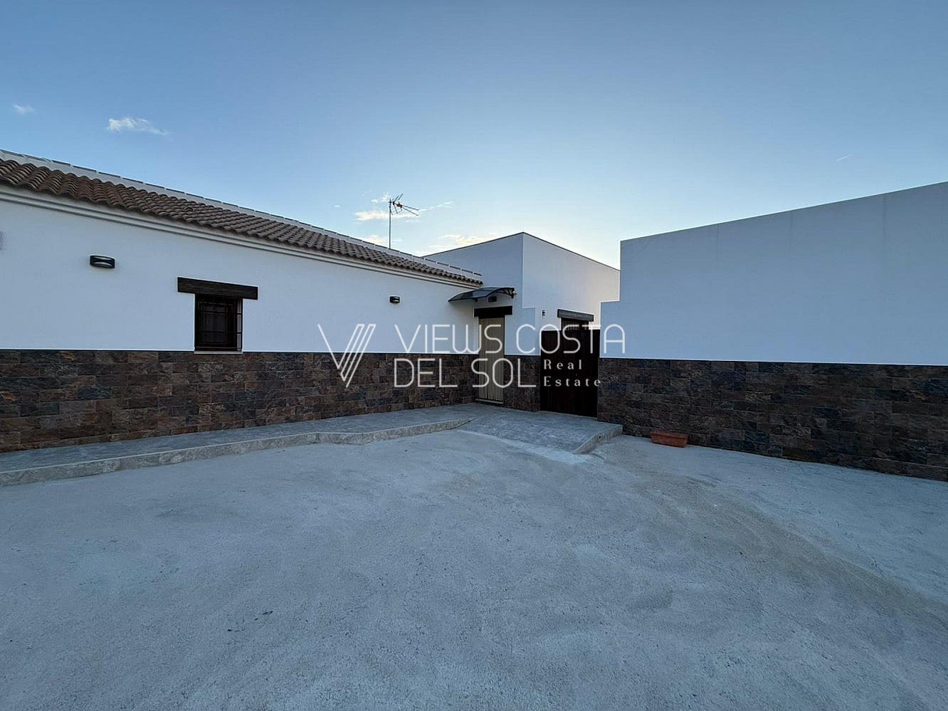 Villa/Maison de 3 chambres à louer à Torrox - 2 200 € (Ref: 9667114)
