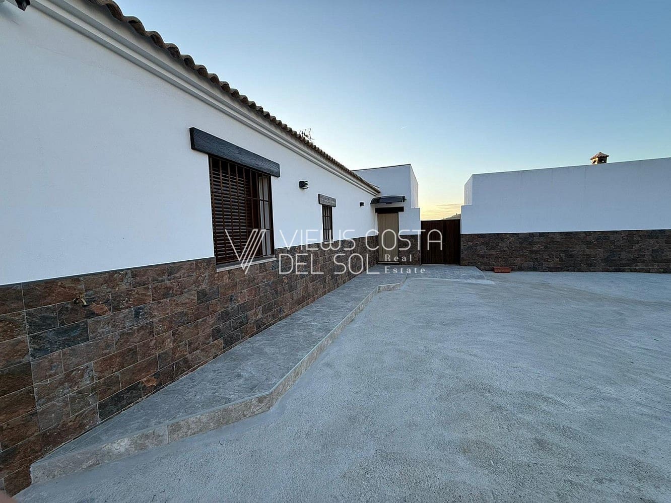Villa/Maison de 3 chambres à louer à Torrox - 2 200 € (Ref: 9667114)