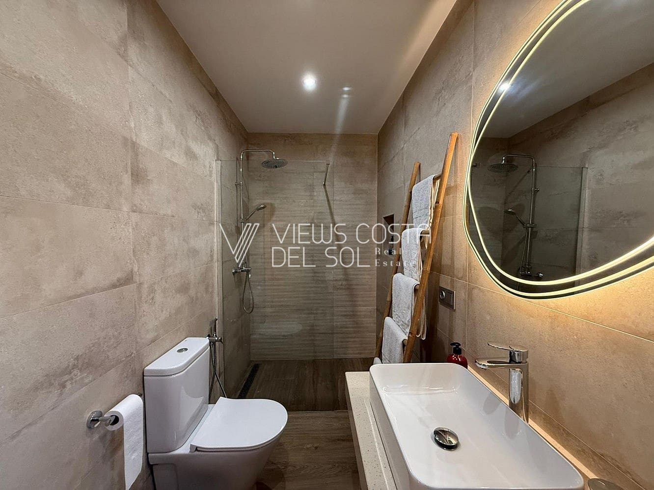 Villa/Maison de 3 chambres à louer à Torrox - 2 200 € (Ref: 9667114)