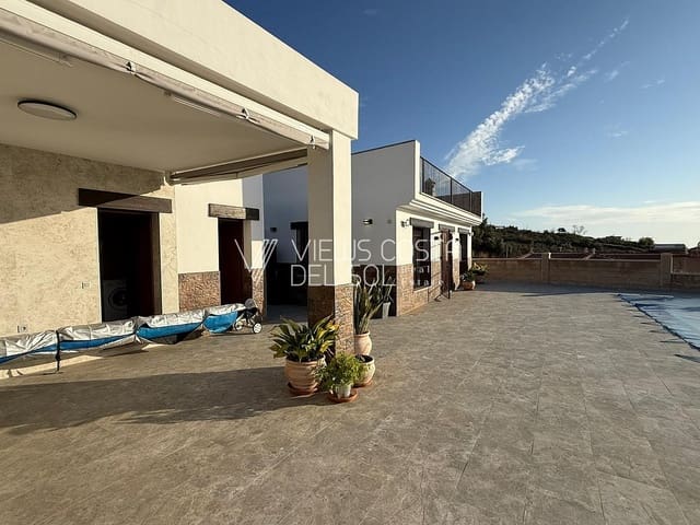 3 camera da letto Villa da affittare in Torrox Pueblo, Torrox - 2.200 € (Rif: 9667114)
