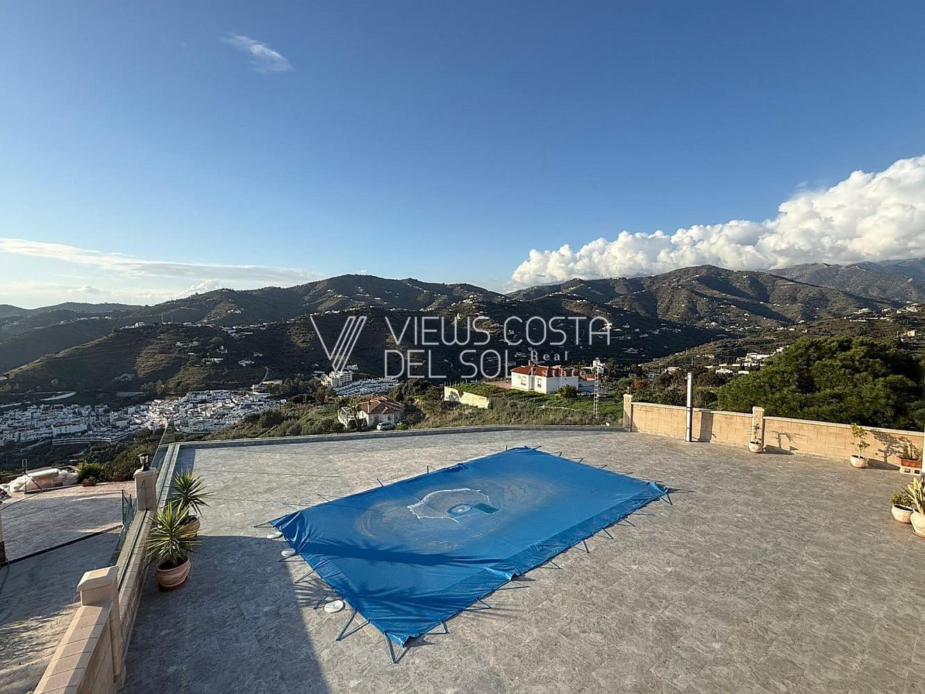 Villa/Maison de 3 chambres à louer à Torrox - 2 200 € (Ref: 9667114)