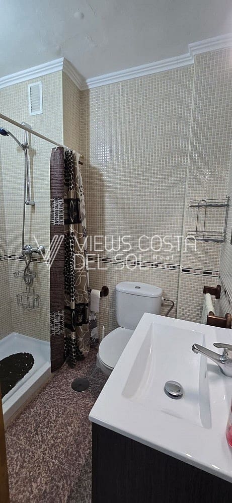 Yksiö myytävänä paikassa Torrox-Costa mukana uima-altaan - 159 000 € (Ref: 9675131)