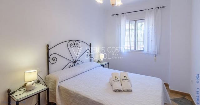 3 quarto Casa em Banda para venda em Torrox Pueblo, Torrox com piscina garagem - 420 000 € (Ref: 9684375)