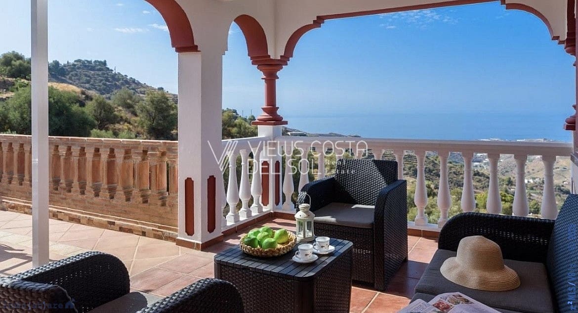 3 quarto Casa em Banda para venda em Torrox com piscina garagem - 420 000 € (Ref: 9684375)