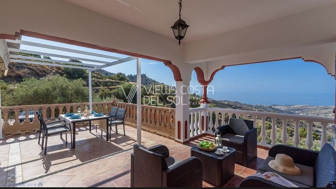 3 quarto Casa em Banda para venda em Torrox com piscina garagem - 420 000 € (Ref: 9684375)