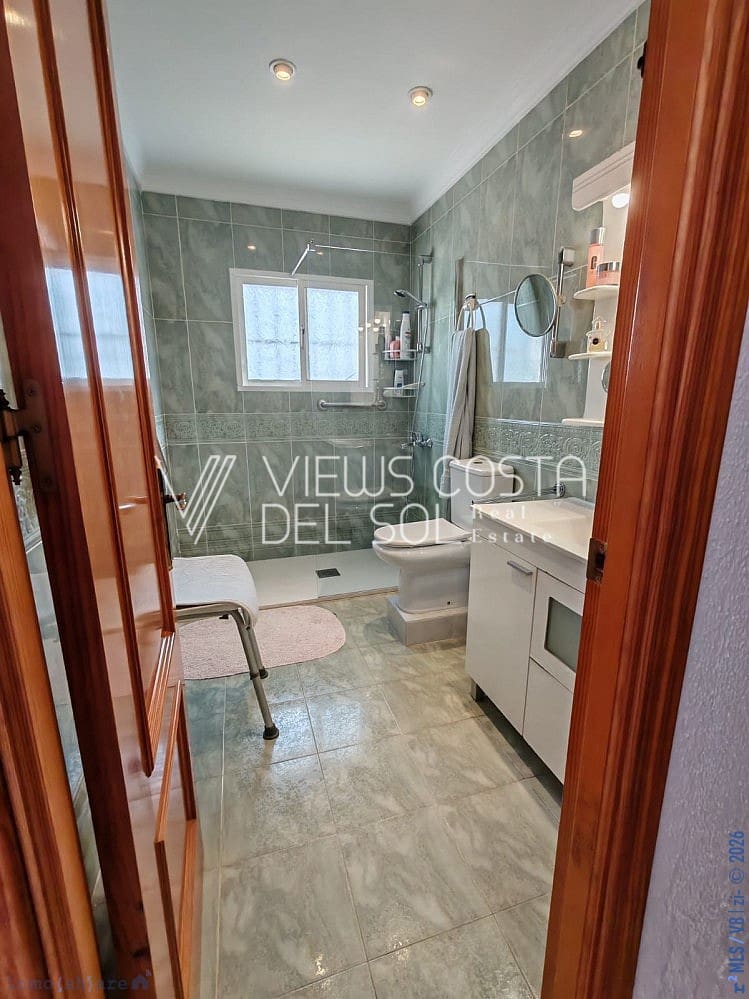 5 sovrum Hus till salu i Nerja med pool garage - 1 095 000 € (Ref: 9684376)