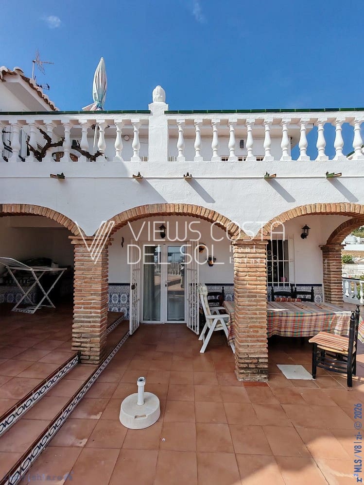 5 sovrum Hus till salu i Nerja med pool garage - 1 095 000 € (Ref: 9684376)