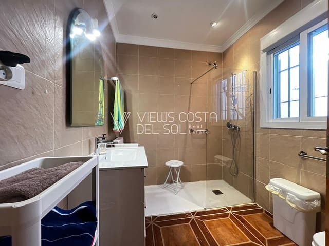 Casa de 4 habitaciones en Algarrobo en alquiler - 2.000 € (Ref: 9708191)