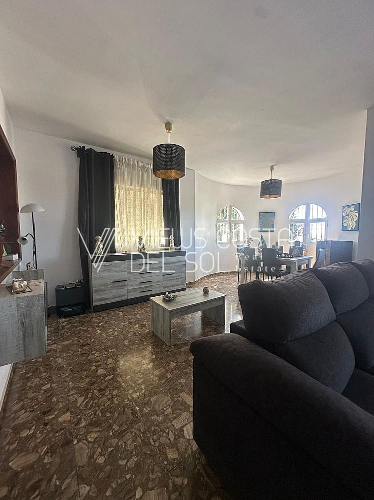 4 bedroom Villa for sale in Caleta de Velez with pool - € 649,900 (Ref: 9720610)