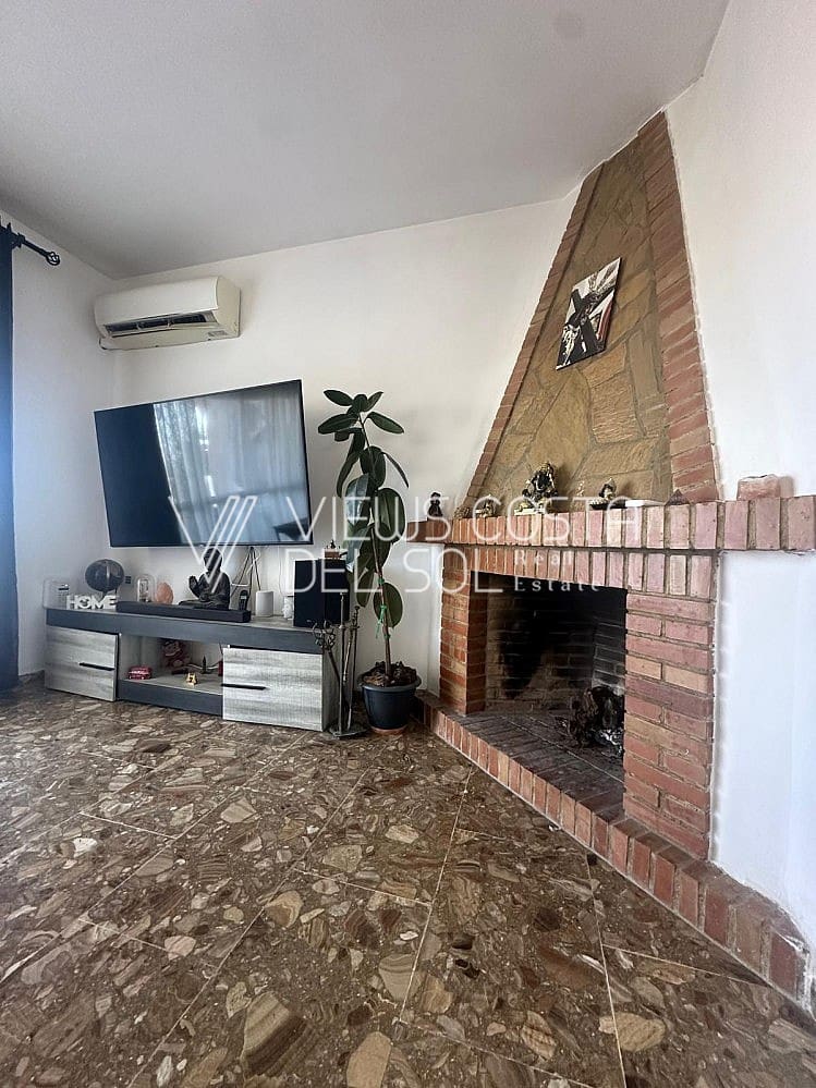 4 bedroom Villa for sale in Caleta de Velez with pool - € 649,900 (Ref: 9720610)