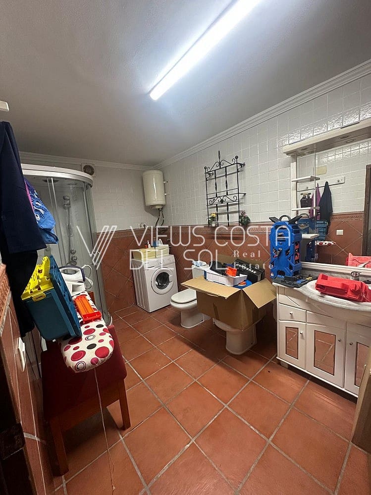 4 bedroom Villa for sale in Caleta de Velez with pool - € 649,900 (Ref: 9720610)