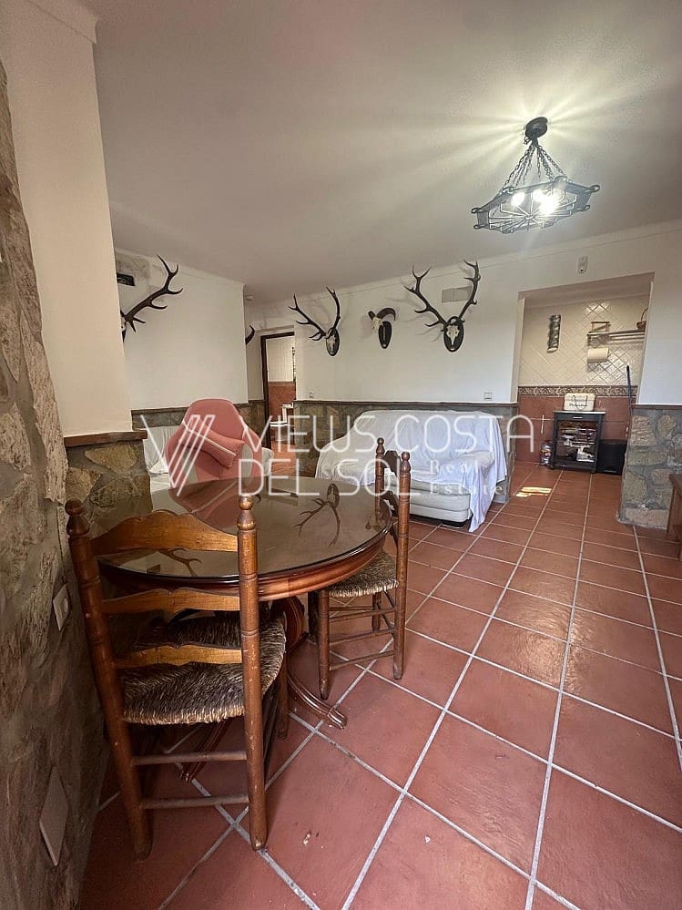 4 bedroom Villa for sale in Caleta de Velez with pool - € 649,900 (Ref: 9720610)