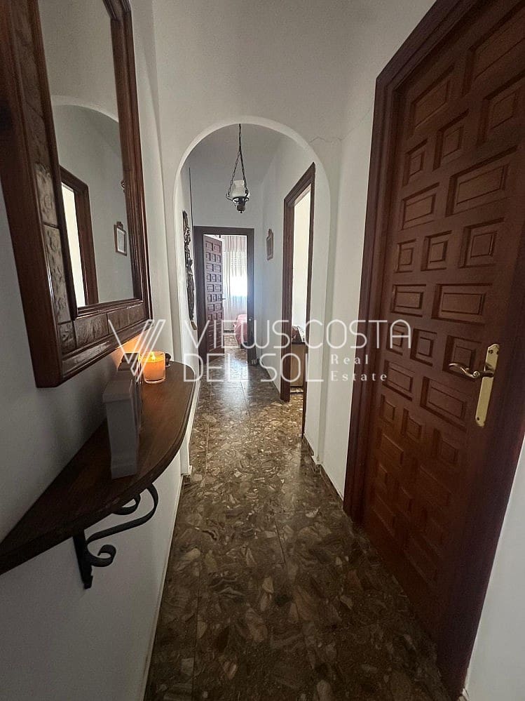 4 bedroom Villa for sale in Caleta de Velez with pool - € 649,900 (Ref: 9720610)