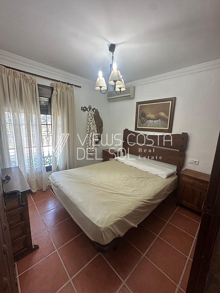 4 bedroom Villa for sale in Caleta de Velez with pool - € 649,900 (Ref: 9720610)