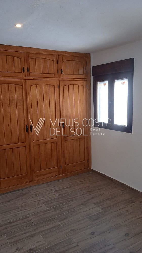 2 soverom Hus til leie i Frigiliana med garasje - € 850 (Ref: 9804871)