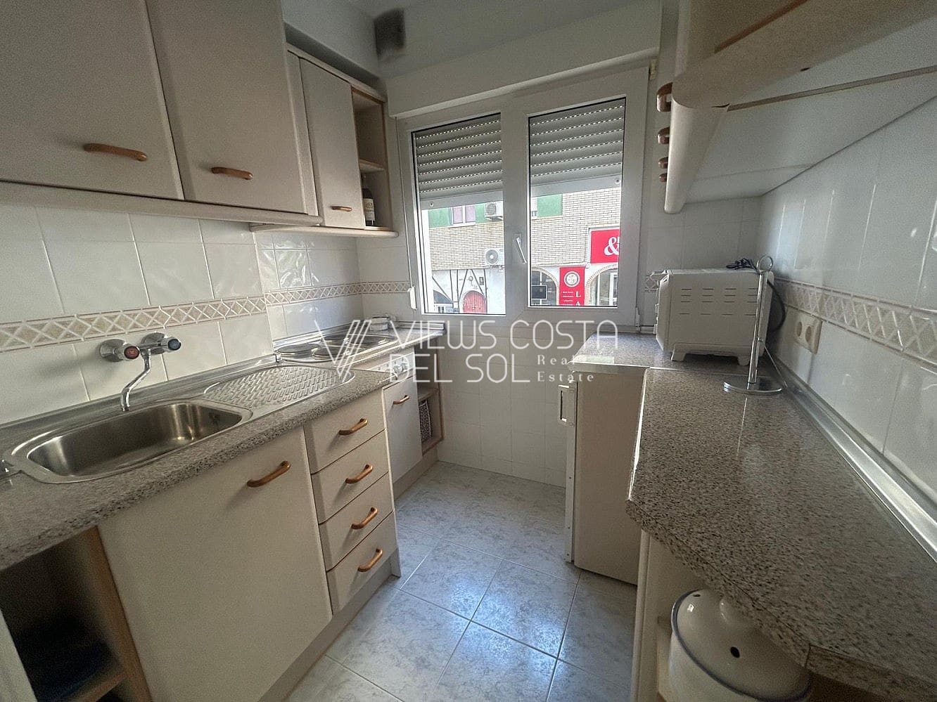2 quarto Apartamento para arrendar em Nerja com piscina garagem - 1 200 € (Ref: 9807186)