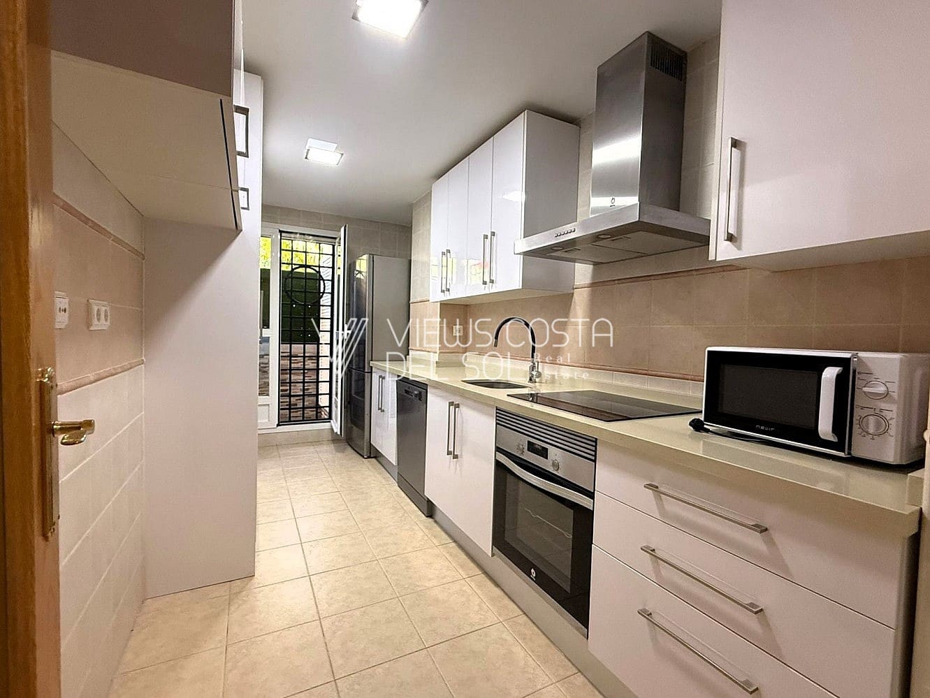 2 soverom Leilighet til salgs i Caleta de Velez med svømmebasseng - € 329 000 (Ref: 9809842)