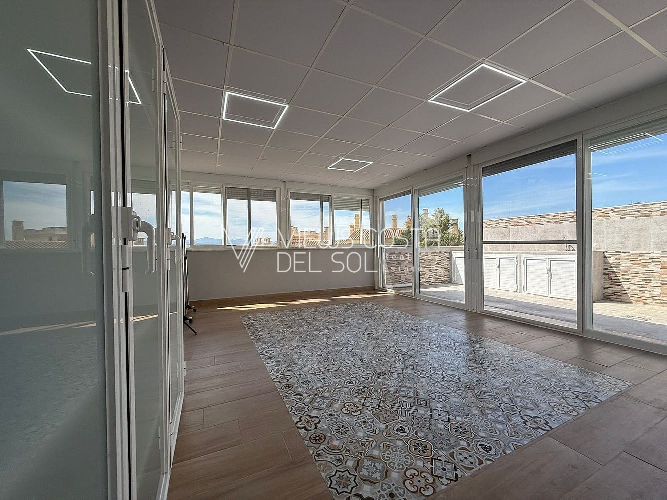 2 soverom Leilighet til salgs i Caleta de Velez med svømmebasseng - € 329 000 (Ref: 9809842)