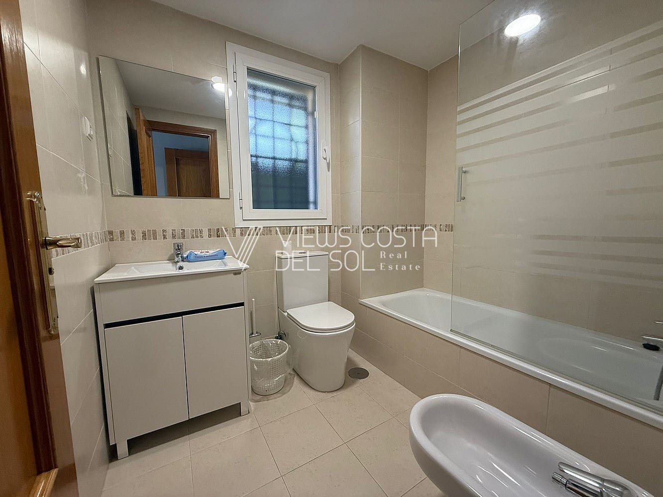 2 soverom Leilighet til salgs i Caleta de Velez med svømmebasseng - € 329 000 (Ref: 9809842)