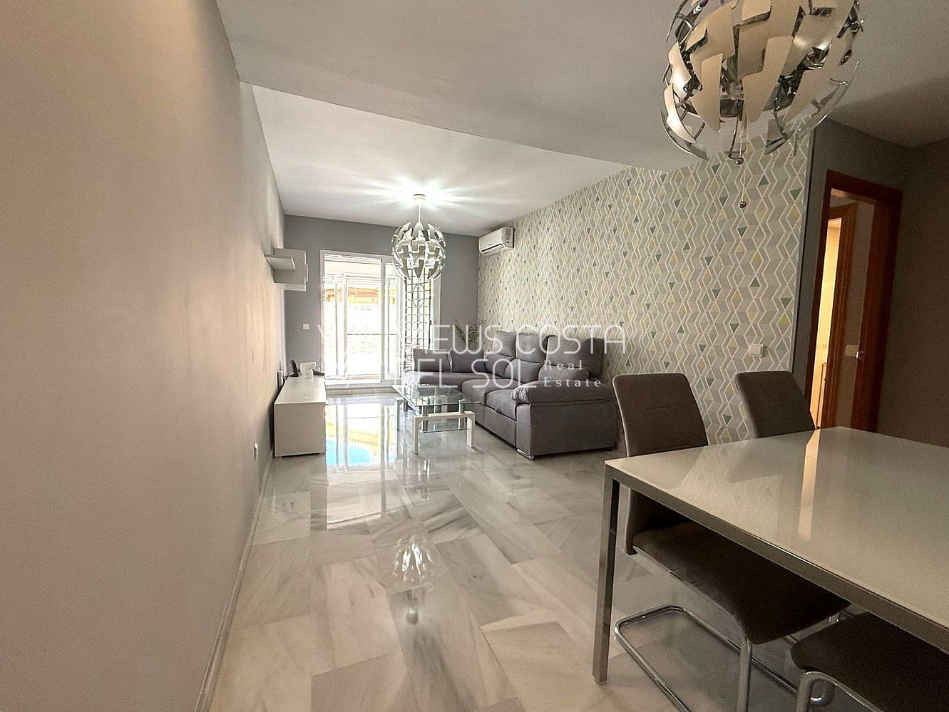 2 soverom Leilighet til salgs i Caleta de Velez med svømmebasseng - € 329 000 (Ref: 9809842)