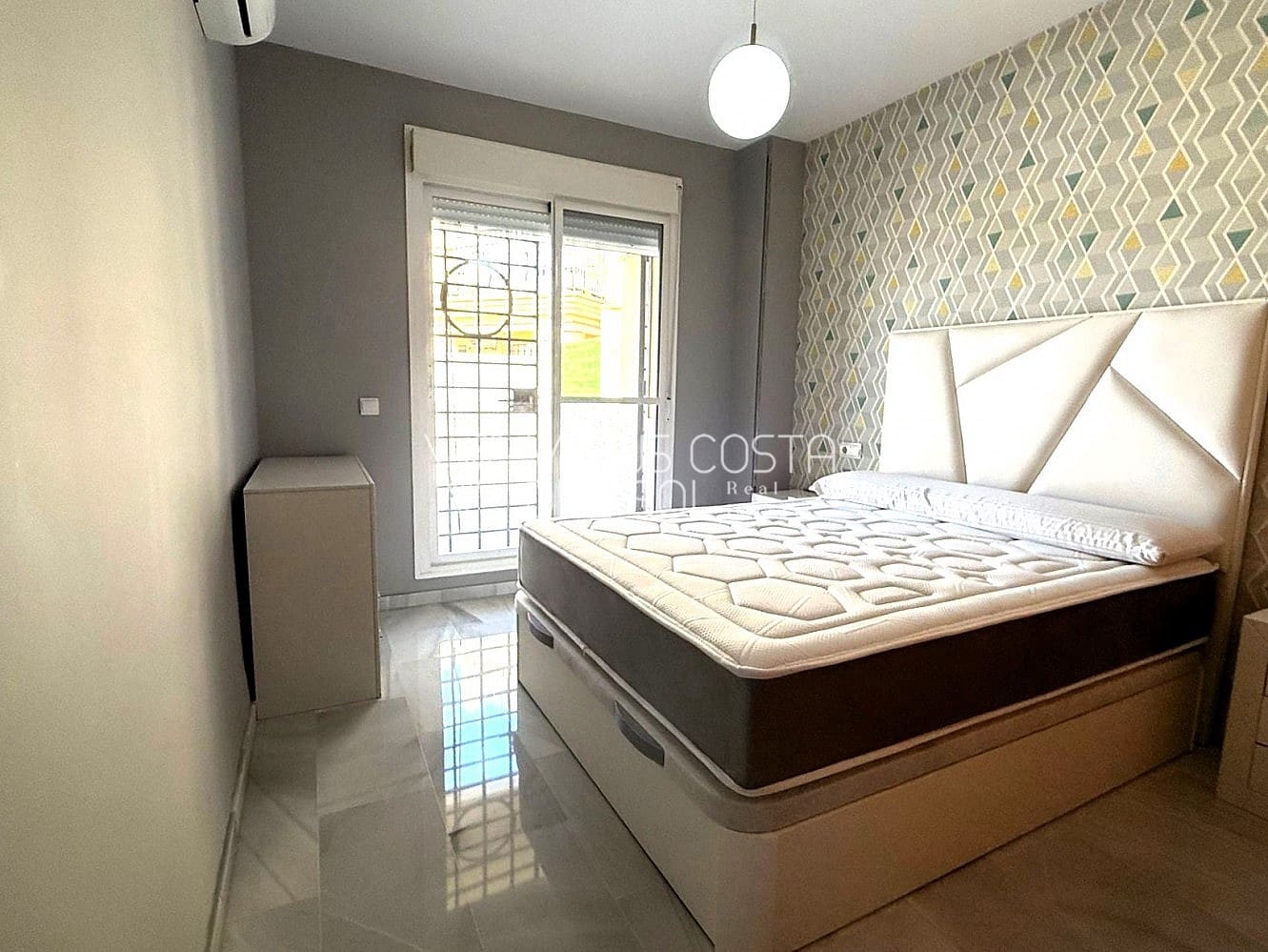 2 soverom Leilighet til salgs i Caleta de Velez med svømmebasseng - € 329 000 (Ref: 9809842)