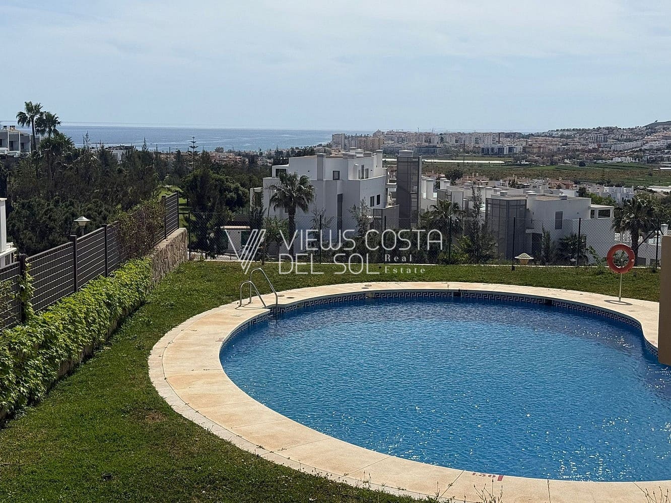 2 soverom Leilighet til salgs i Caleta de Velez med svømmebasseng - € 329 000 (Ref: 9809842)