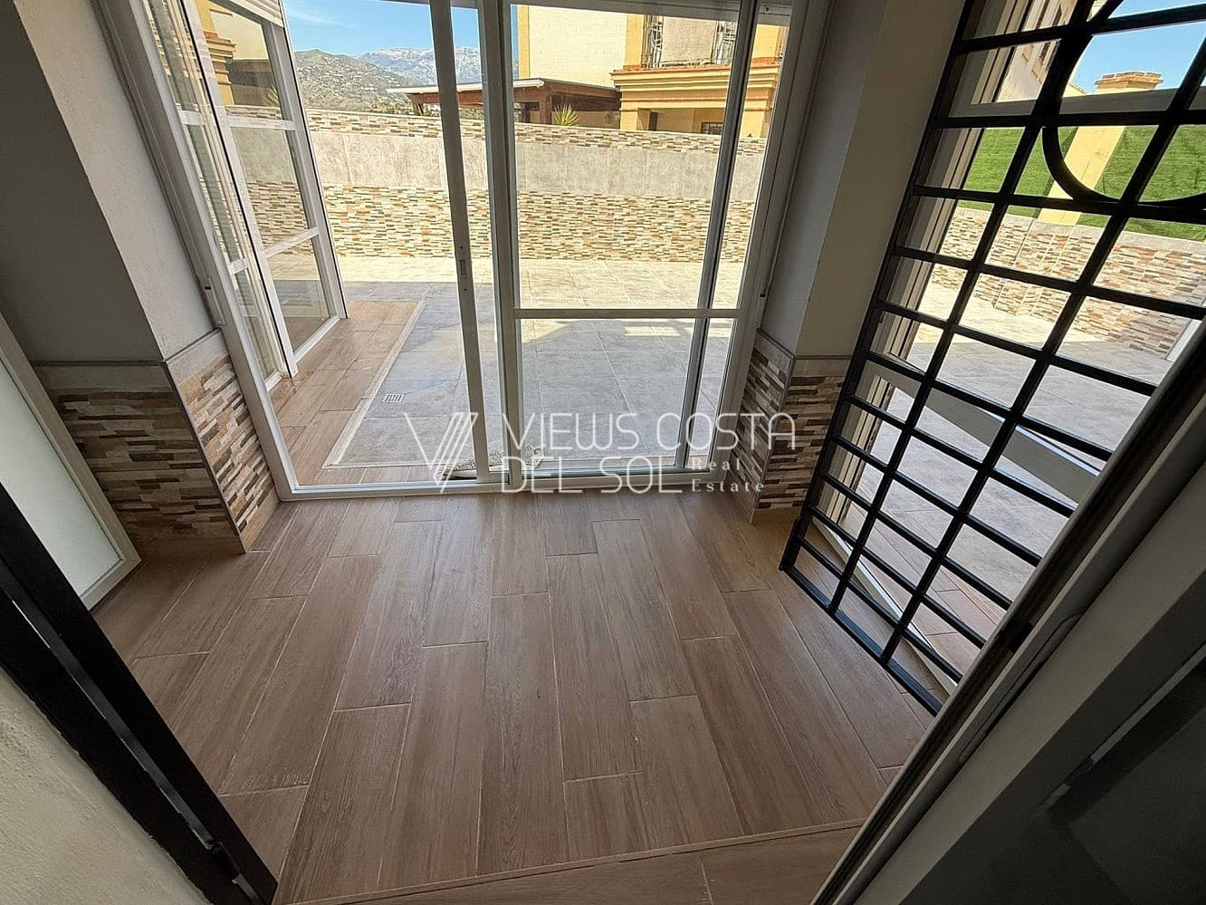 2 soverom Leilighet til salgs i Caleta de Velez med svømmebasseng - € 329 000 (Ref: 9809842)