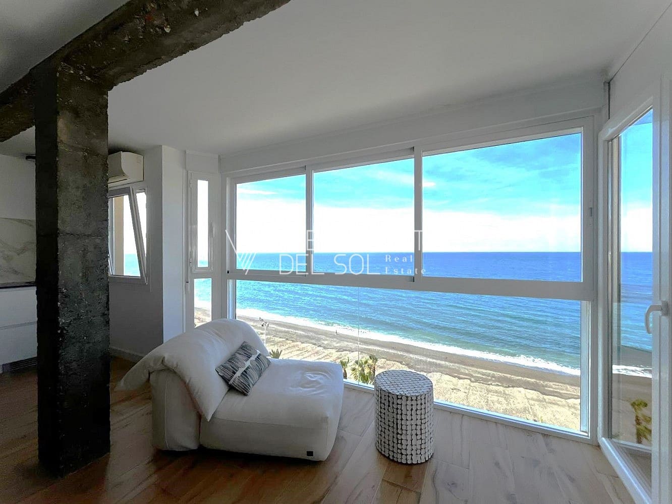 2 Zimmer Apartment zu verkaufen in Algarrobo Costa mit Pool - 480.000 € (Ref: 9816418)