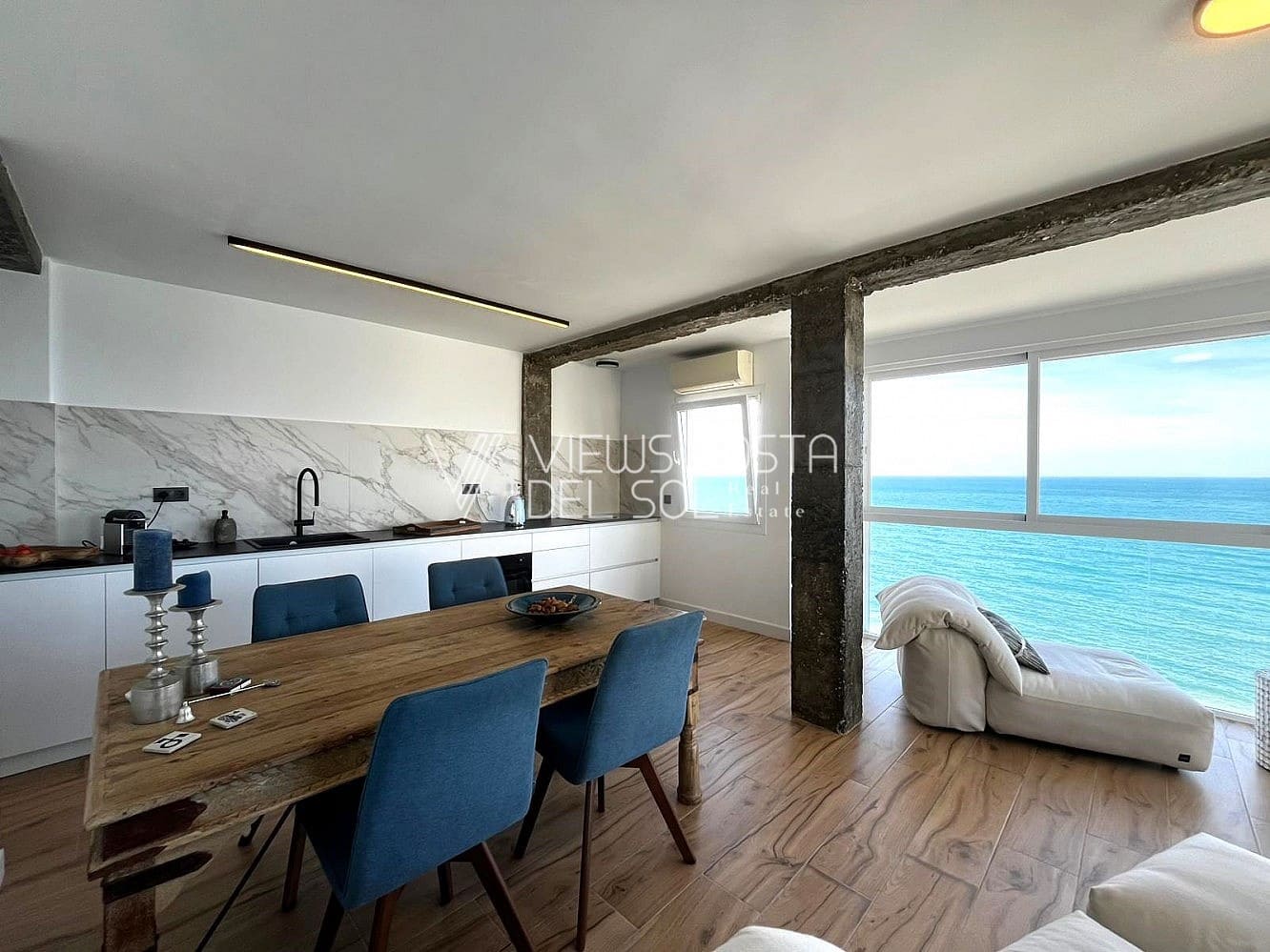 2 Zimmer Apartment zu verkaufen in Algarrobo Costa mit Pool - 480.000 € (Ref: 9816418)