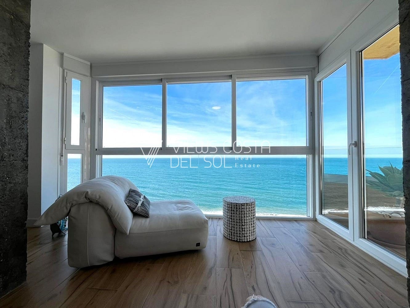 2 Zimmer Apartment zu verkaufen in Algarrobo Costa mit Pool - 480.000 € (Ref: 9816418)