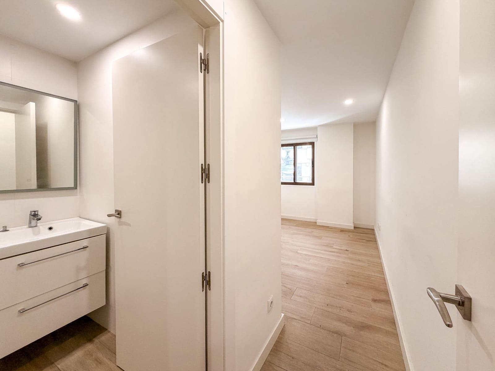 2 sovrum Lägenhet att hyra i Valencia stad med garage - 1 750 € (Ref: 9867326)