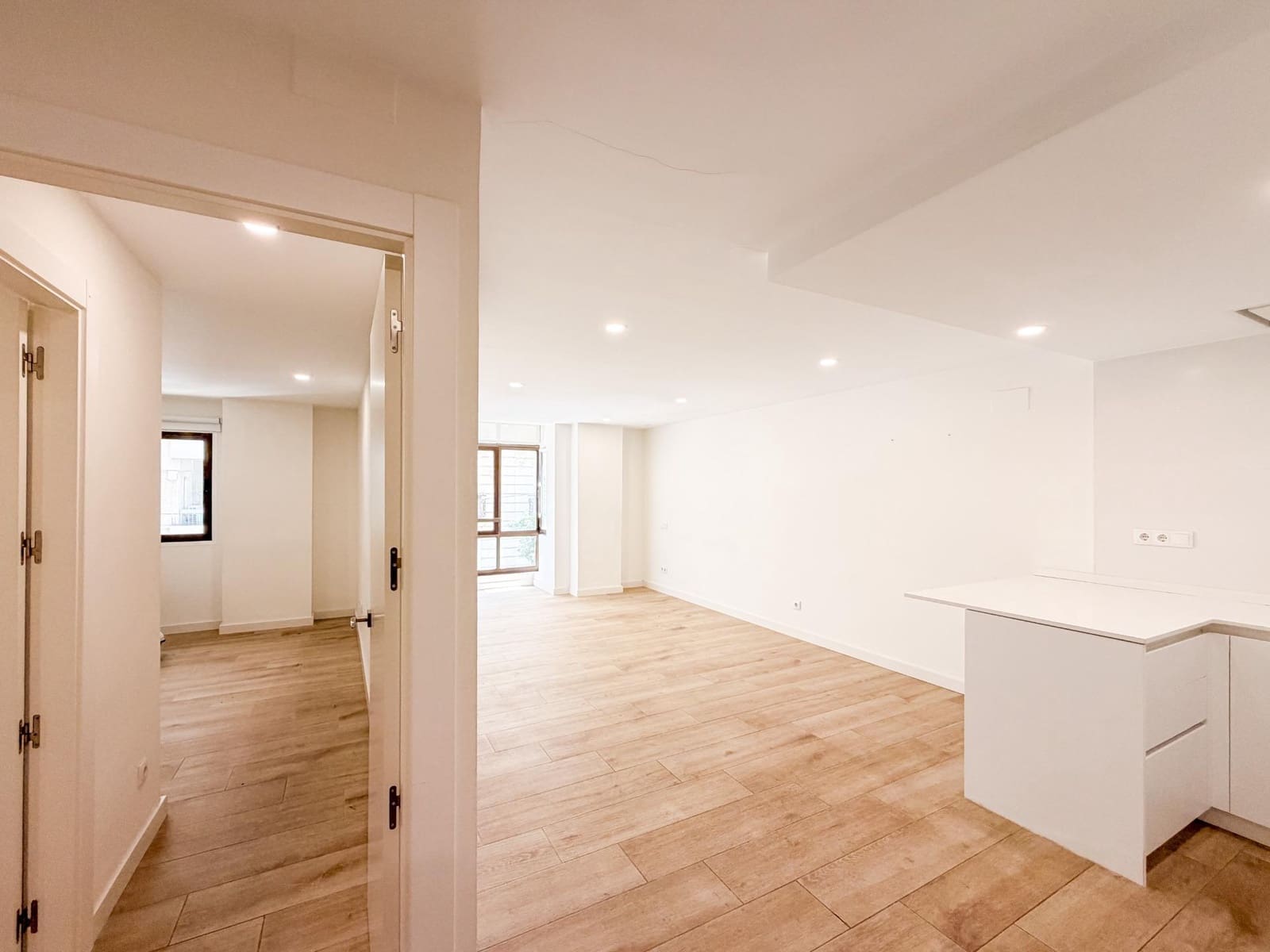 2 sovrum Lägenhet att hyra i Valencia stad med garage - 1 750 € (Ref: 9867326)