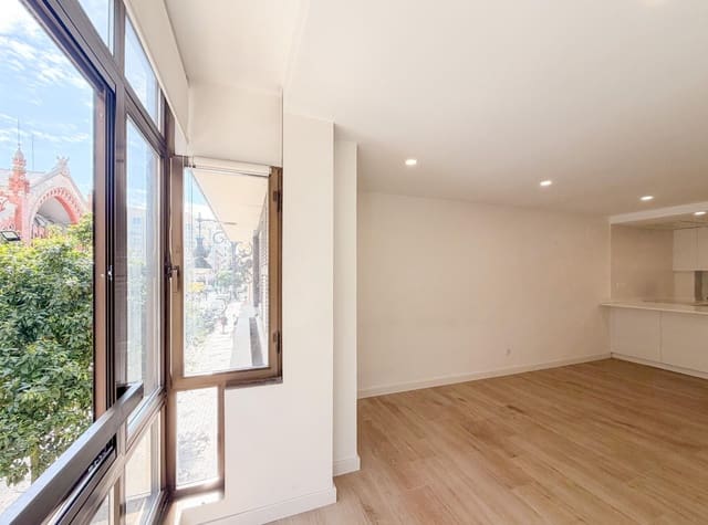2 sovrum Lägenhet att hyra i La Gran Via, Valencia stad med garage - 1 750 € (Ref: 9867326)