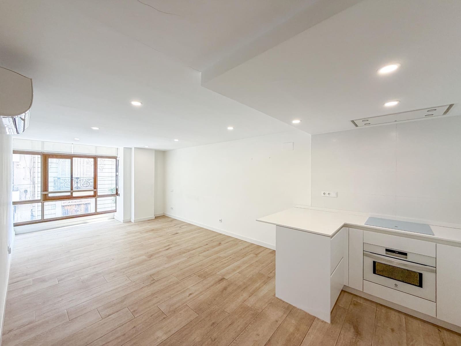2 sovrum Lägenhet att hyra i Valencia stad med garage - 1 750 € (Ref: 9867326)