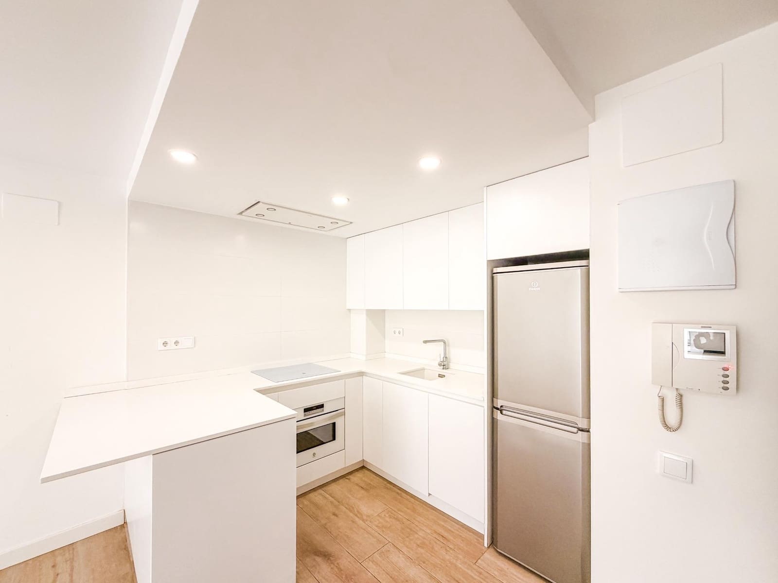 2 sovrum Lägenhet att hyra i Valencia stad med garage - 1 750 € (Ref: 9867326)
