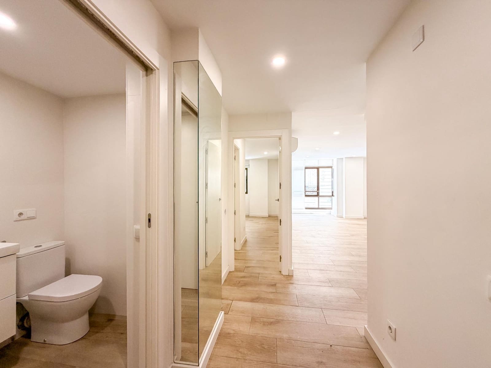 2 sovrum Lägenhet att hyra i Valencia stad med garage - 1 750 € (Ref: 9867326)