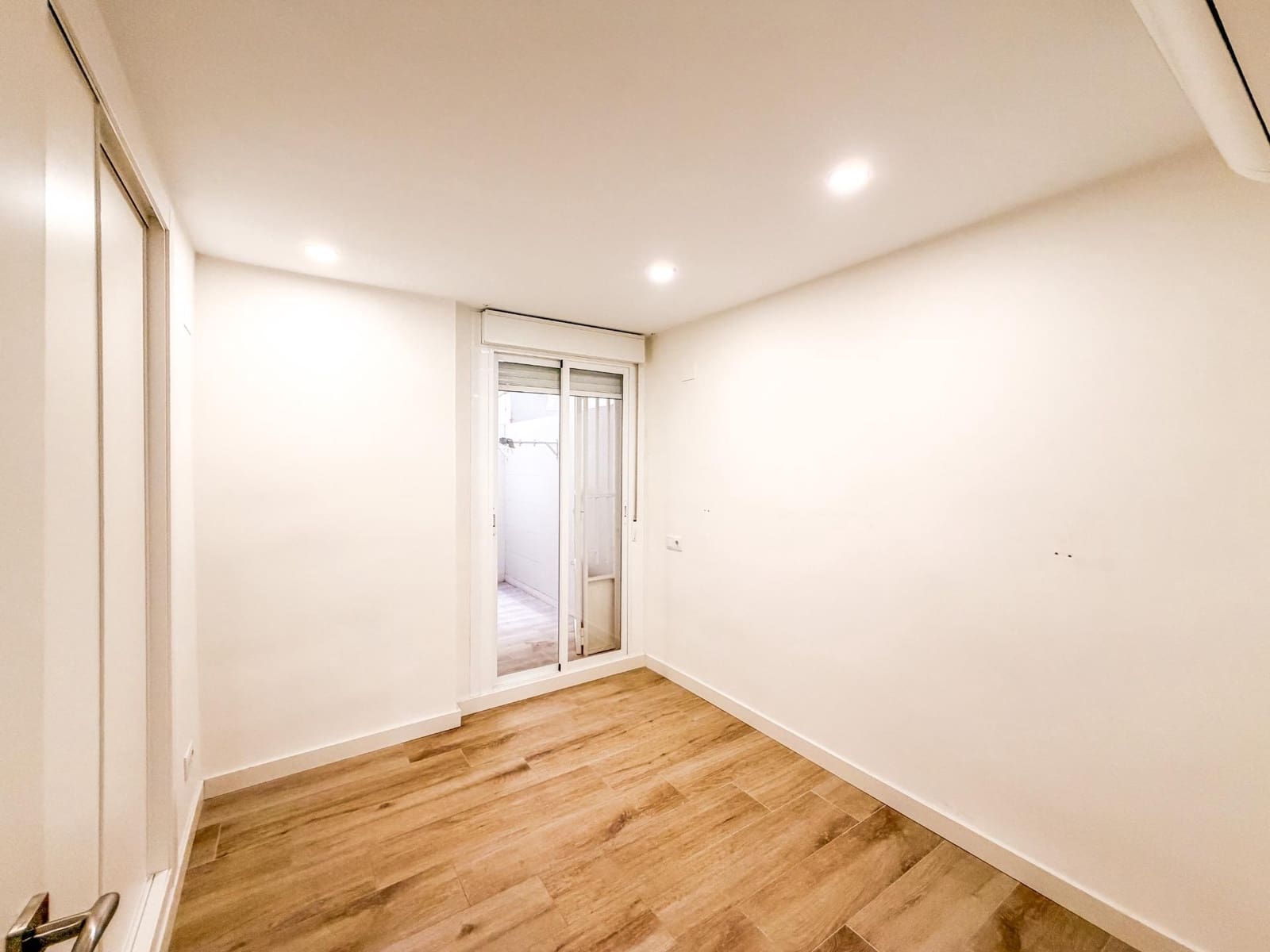 2 sovrum Lägenhet att hyra i Valencia stad med garage - 1 750 € (Ref: 9867326)