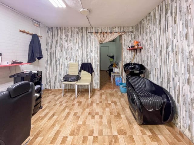 Kommersiell til salgs i Manises - € 113 000 (Ref: 9867330)