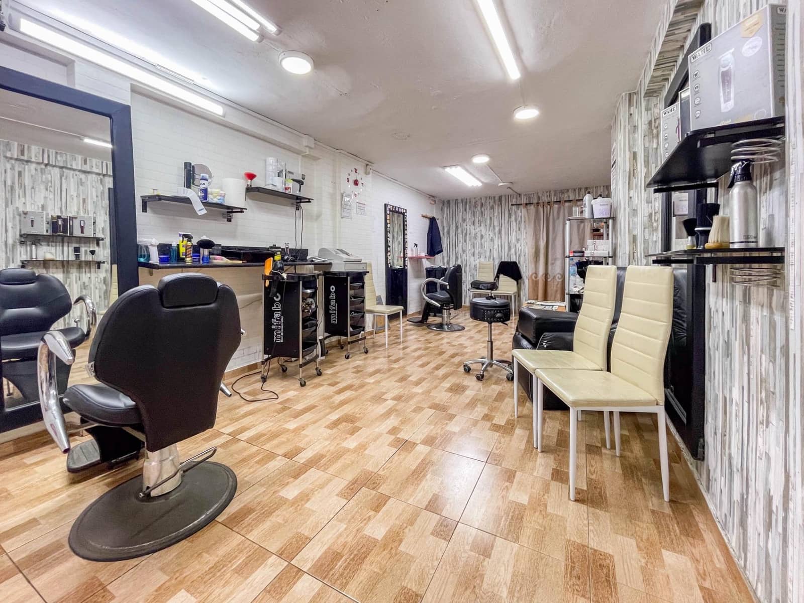 Commercial for sale in Manises - € 113,000 (Ref: 9867330)