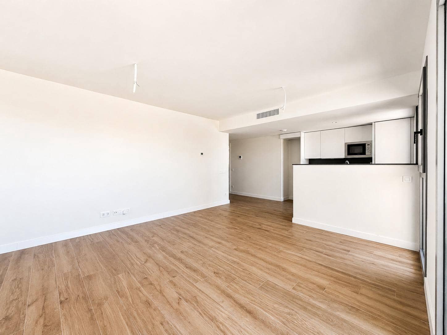 3 slaapkamer Flat te huur in Valencia stad met garage - € 1.500 (Ref: 9867332)