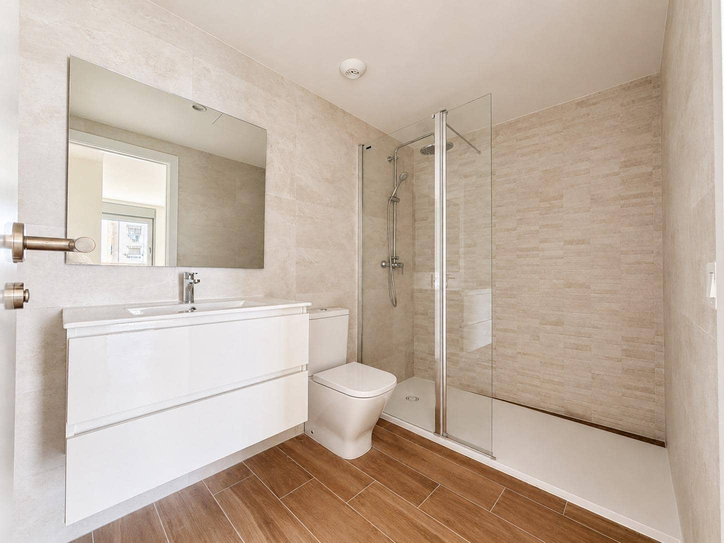 3 slaapkamer Flat te huur in Valencia stad met garage - € 1.500 (Ref: 9867332)