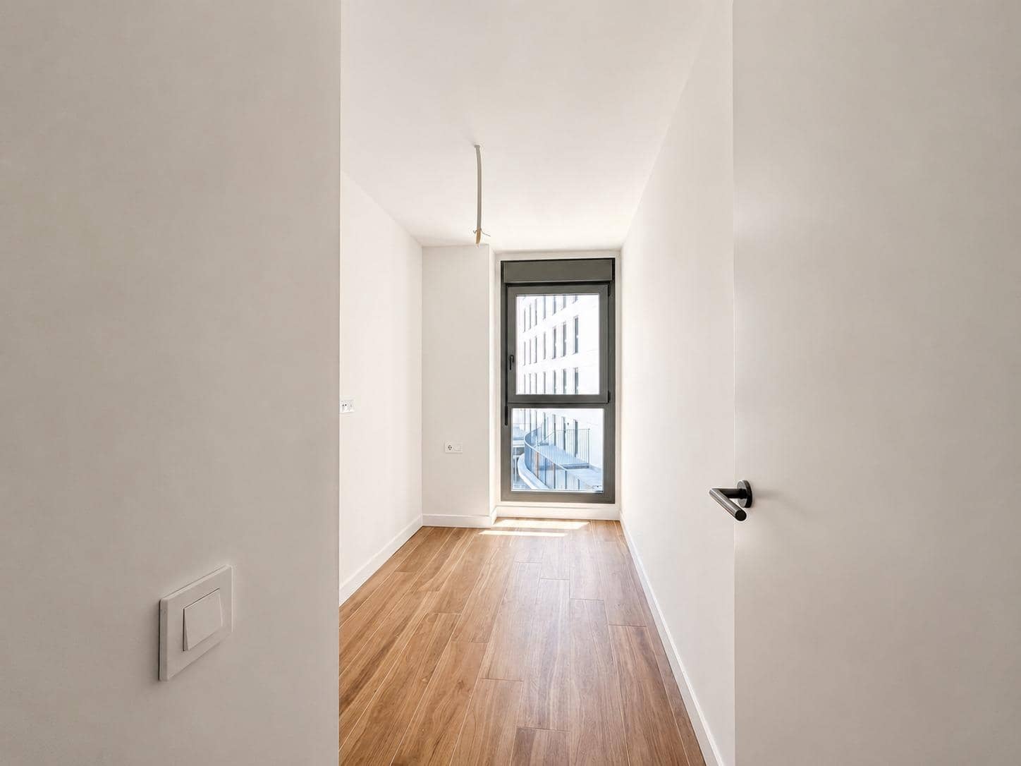 3 slaapkamer Flat te huur in Valencia stad met garage - € 1.500 (Ref: 9867332)