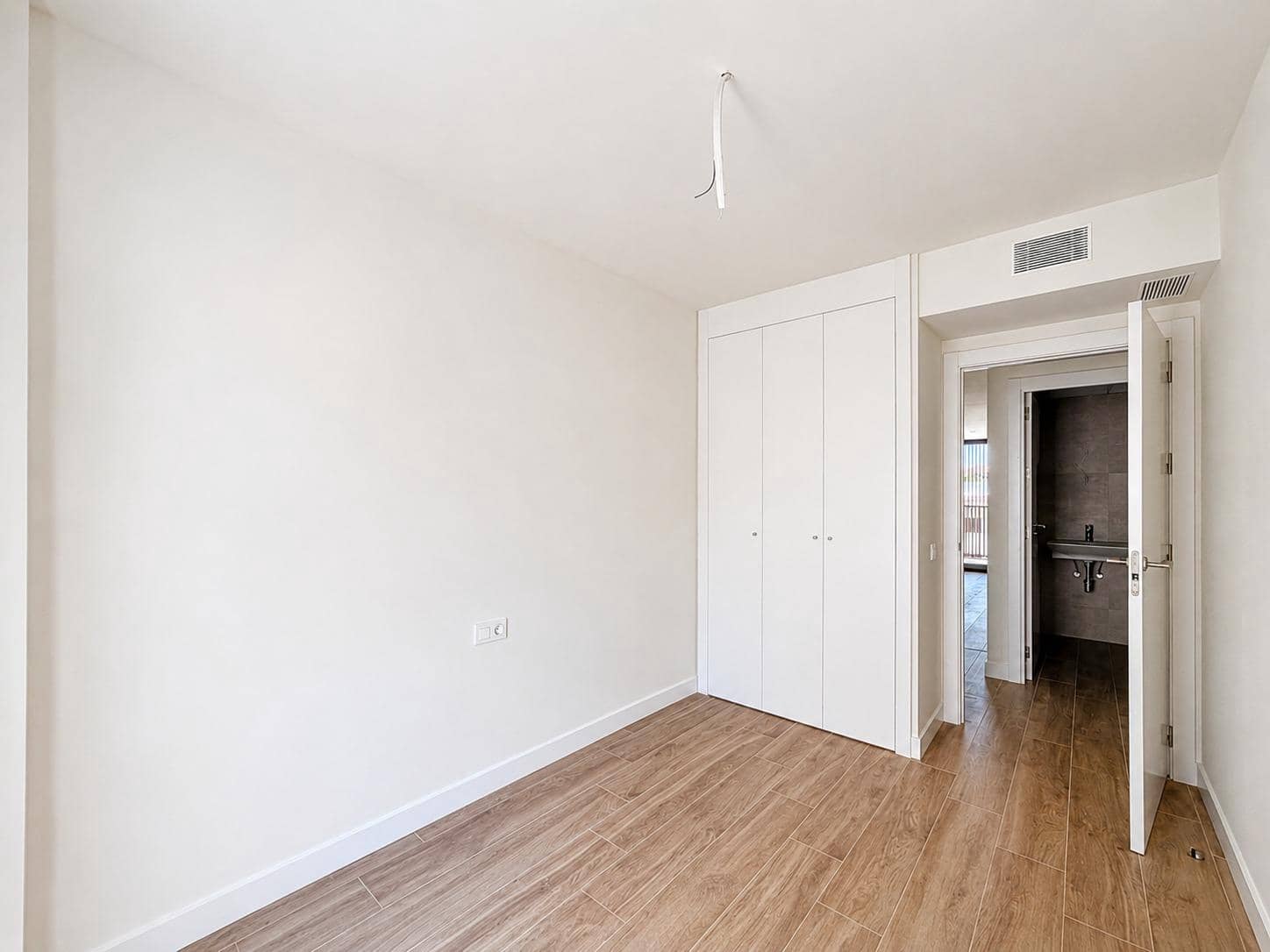 3 slaapkamer Flat te huur in Valencia stad met garage - € 1.500 (Ref: 9867332)
