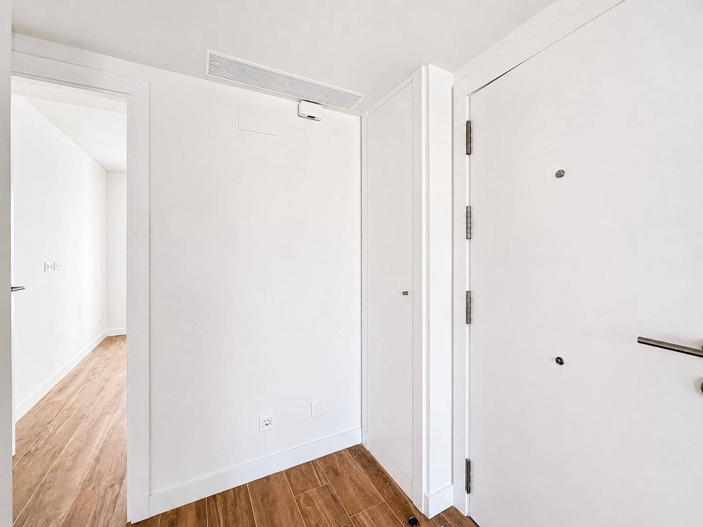 3 slaapkamer Flat te huur in Valencia stad met garage - € 1.500 (Ref: 9867332)