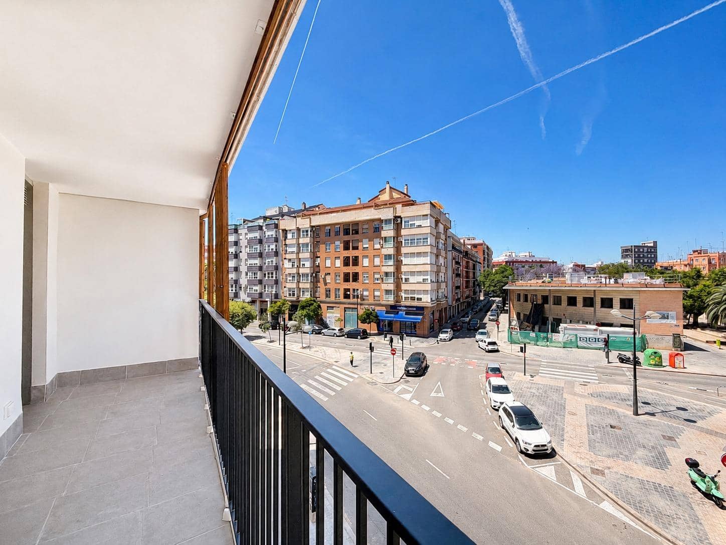 3 slaapkamer Flat te huur in Valencia stad met garage - € 1.500 (Ref: 9867332)