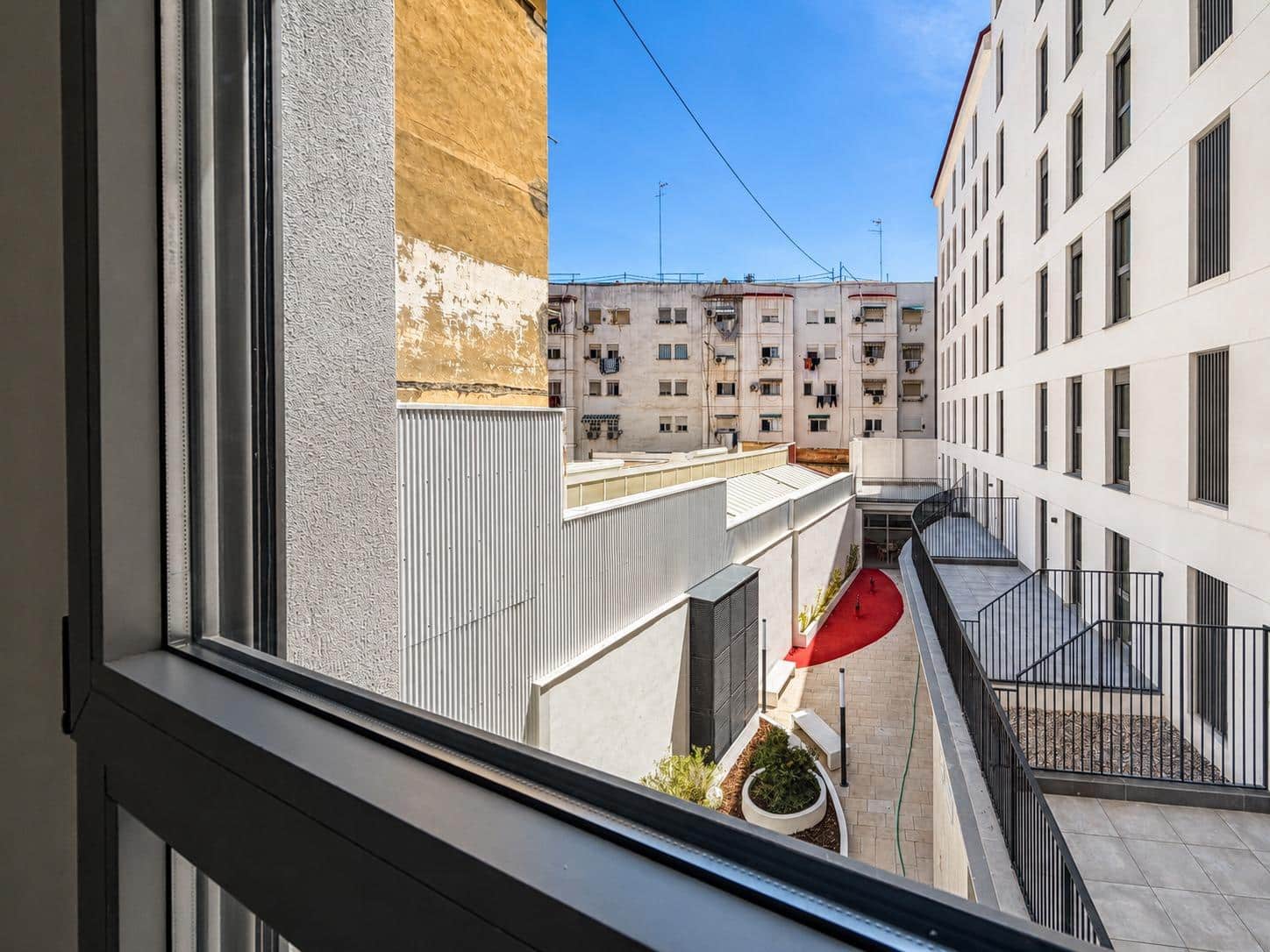 3 slaapkamer Flat te huur in Valencia stad met garage - € 1.500 (Ref: 9867332)