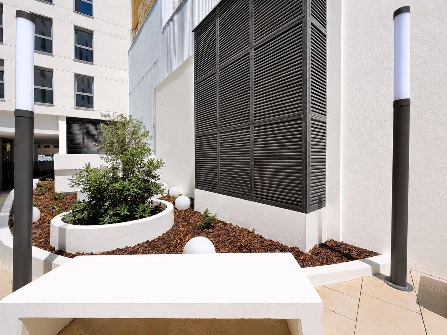 3 slaapkamer Flat te huur in Valencia stad met garage - € 1.500 (Ref: 9867332)